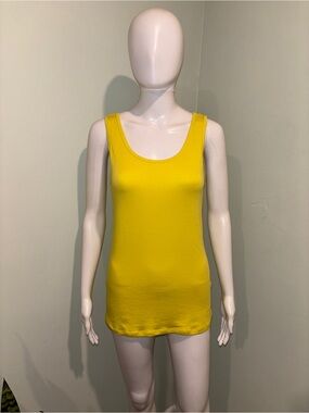Amazon Essentials Yellow Scoop Neck Tank Top - L
